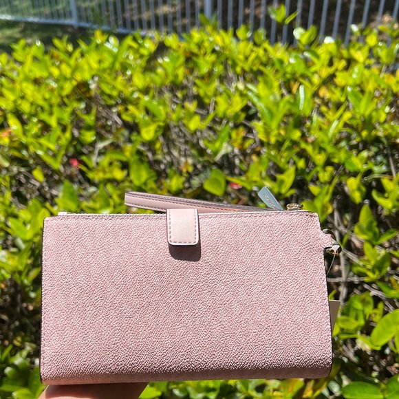 Michael Kors Jet Set Travel Large Double Zip Phone Wristlet MK Dark Powder Blush - Picture 2 of 9